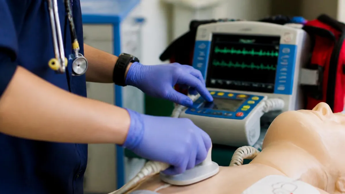 Amiodarone Dose in ACLS: When and How It's Used in Cardiac Arrest (2026)