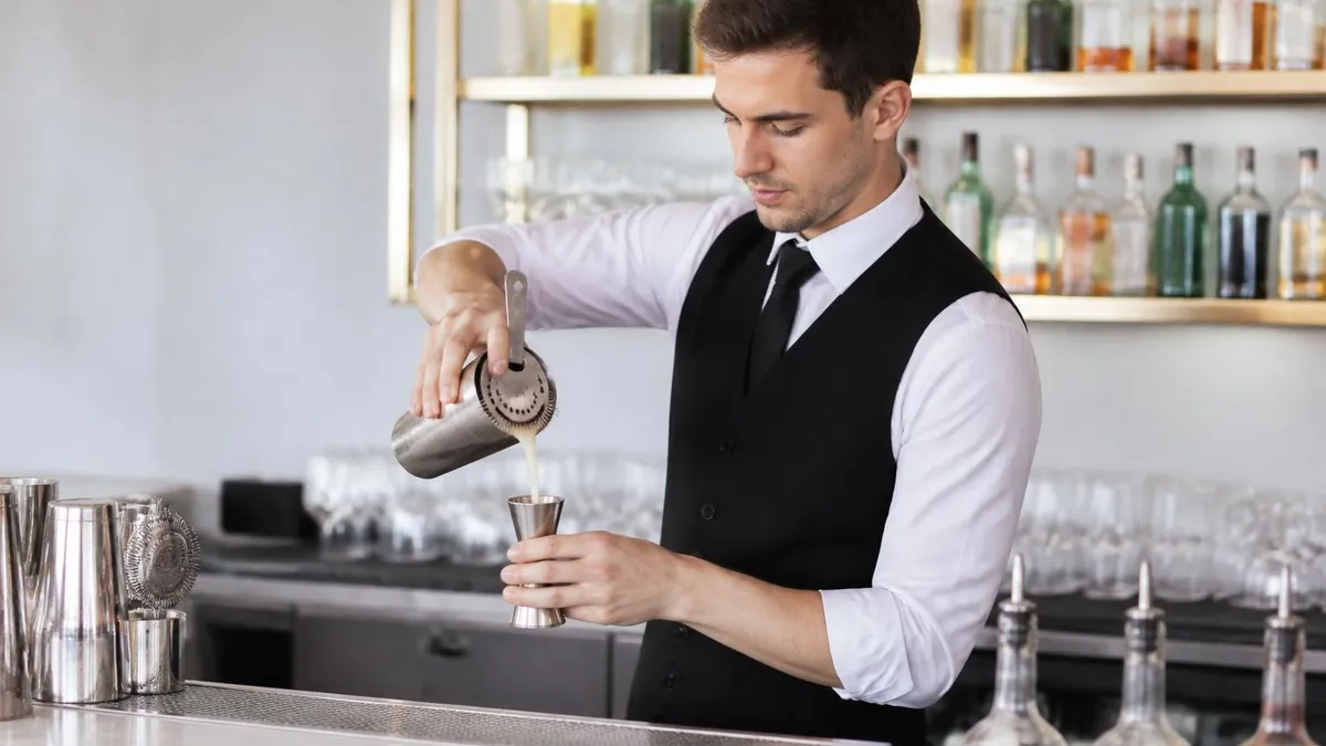 Bartender Set Guide: Essential Tools, Kit Sizes, and What to Buy First 2026 July