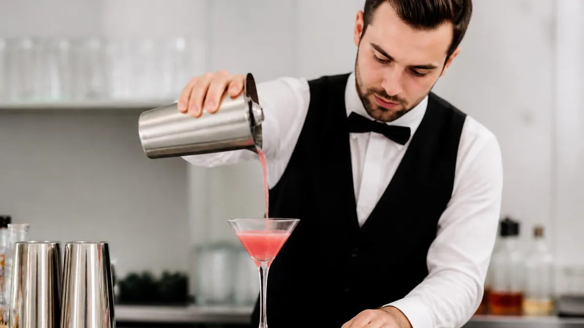 Bartending Terms: The Complete Glossary of 75+ Essential Bar Vocabulary