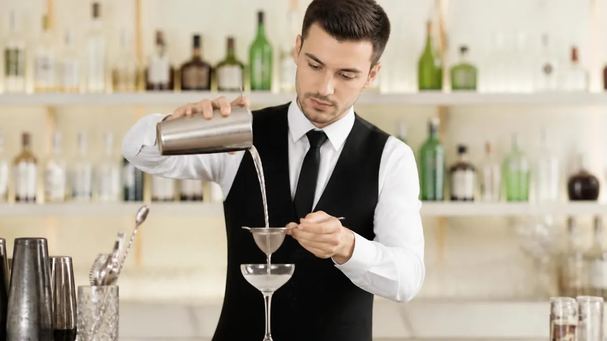 Shot Bartending Techniques: The Complete Guide to Speed, Style, and Service Behind the Bar