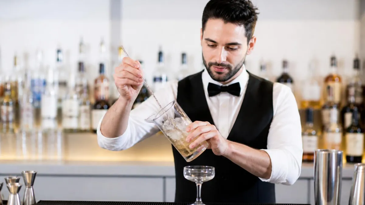 What Does the Term Bruising Mean in Bartending? A Complete Guide to Shaken Cocktail Science