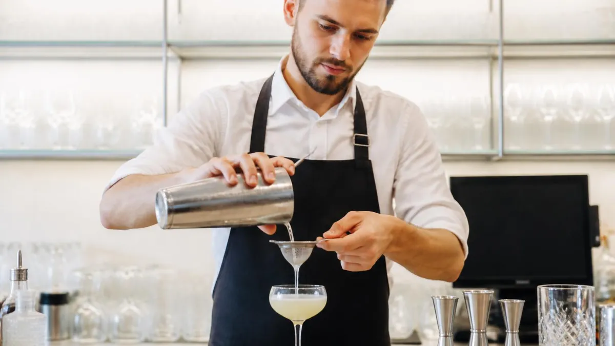 9 Cocktails Every Bartender Has to Know - Bartender Certification certification study resource
