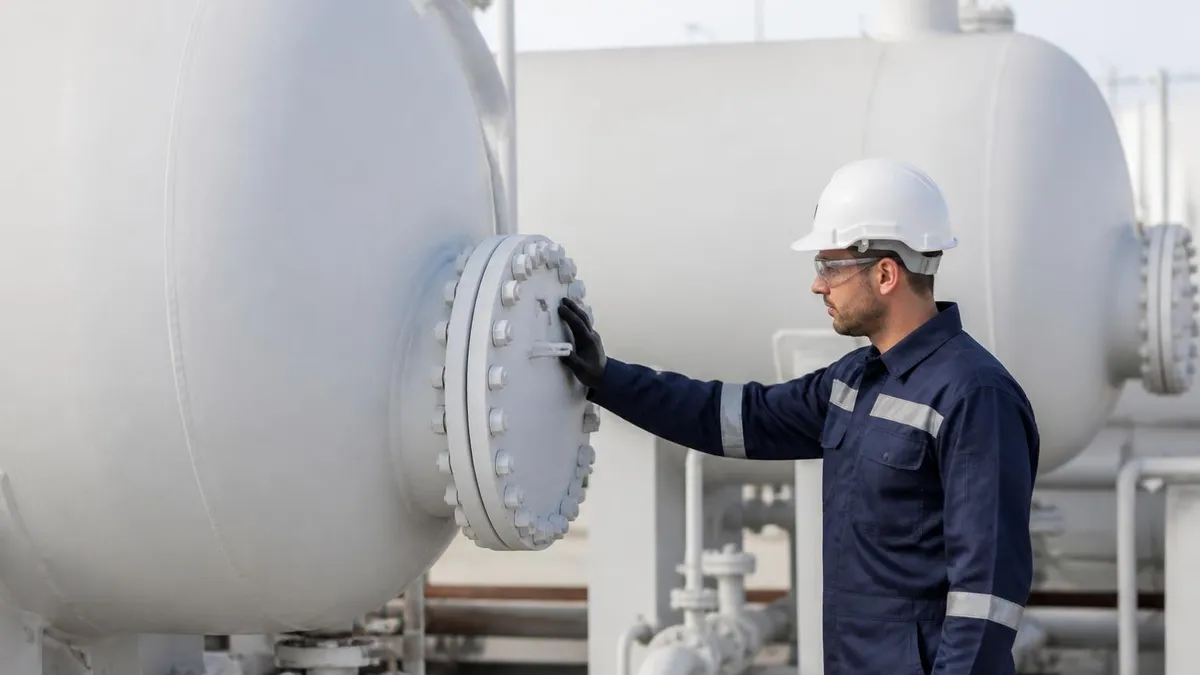 Storage Tanks: the Pressure Problem - CNG - Compressed Natural Gas certification study resource
