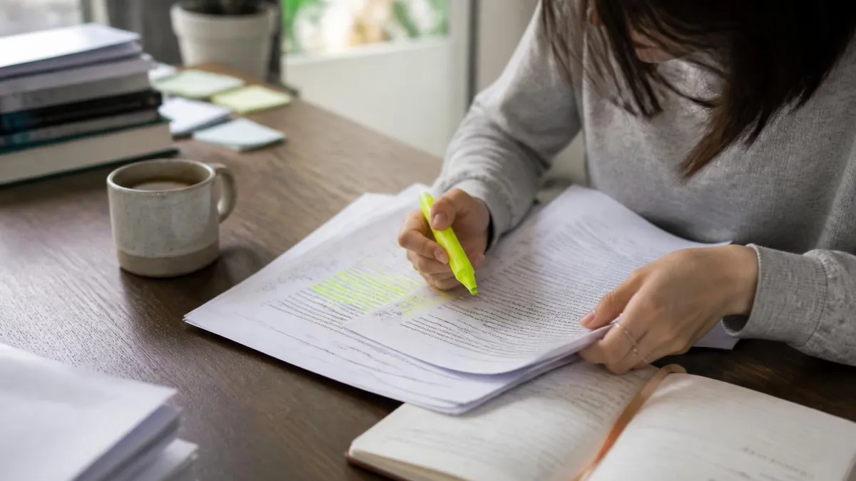 How to Work on Communication Skills: A Complete Guide to Becoming a Stronger Communicator