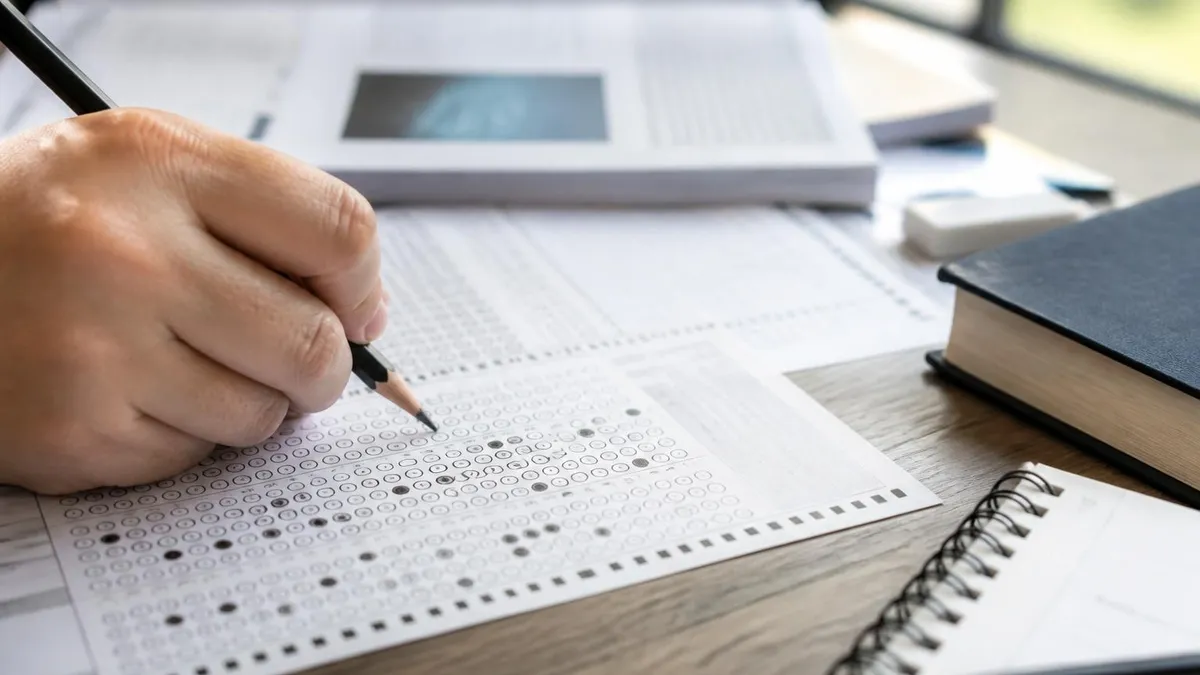 Commercial Pilot Licence Training - CPL - Commercial Pilot Licence certification study resource
