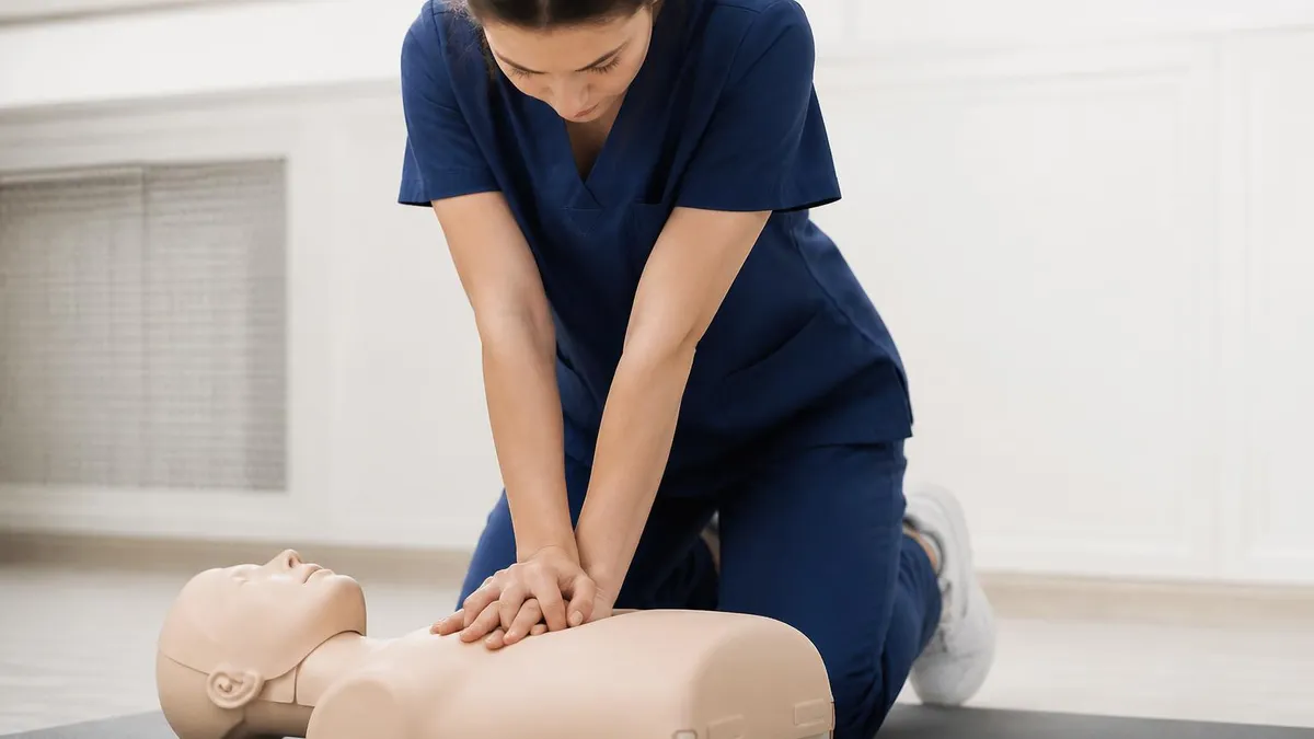 How Many Rounds of CPR in 2 Minutes? Complete Guide to CPR Cycles, Compression Rates, and Rescuer Rotation