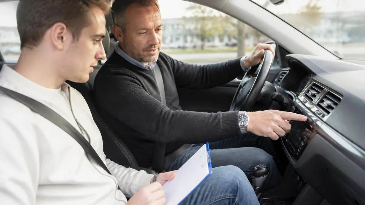 Führerschein Theorie Fragen: Anzahl, Themen und Lernstrategie 2026 June