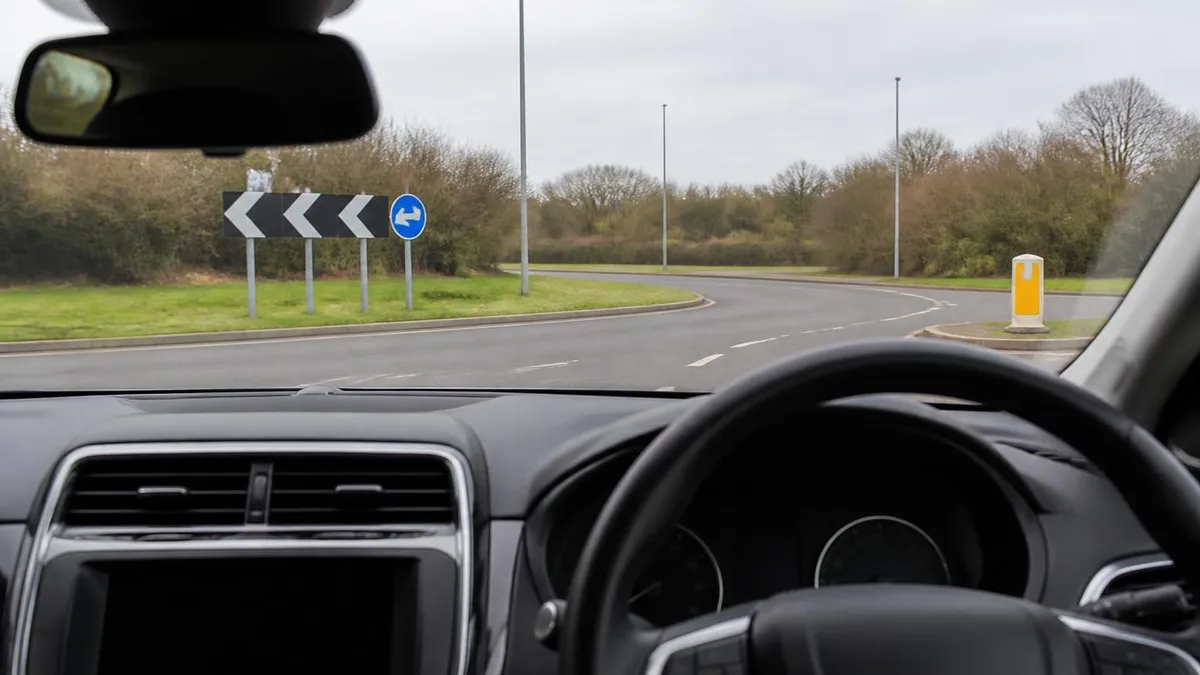 Best Driving Lessons Booking Checklist - DVSA - UK Driving Theory Test certification study resource