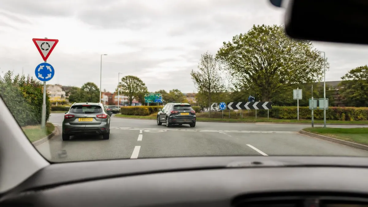 Bus Driver Exam - DVSA - UK Driving Theory Test certification study resource