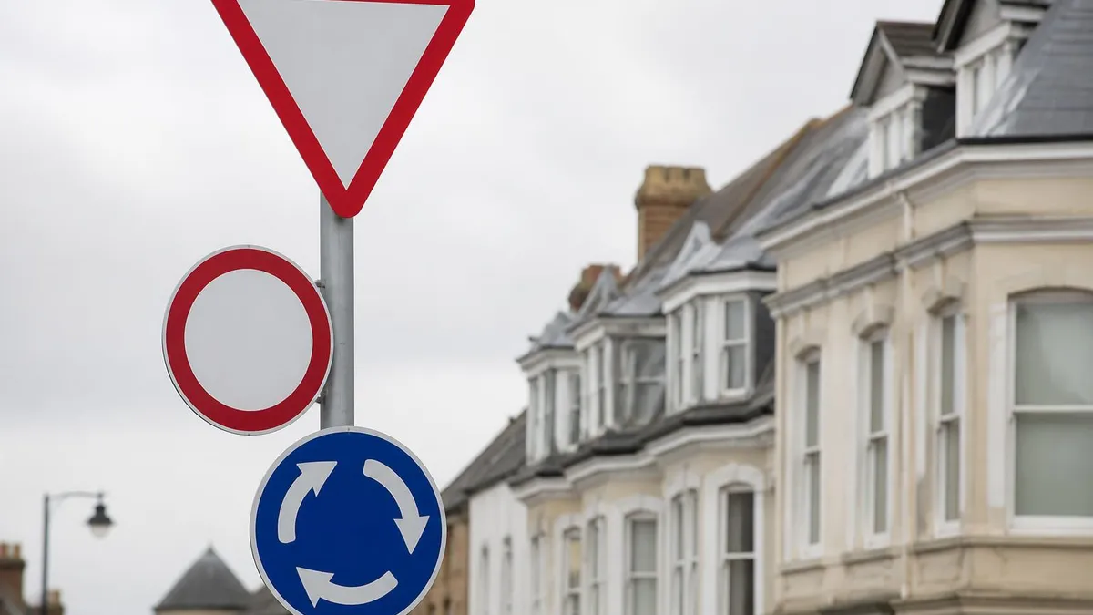 Dsa Test Centre Day Checklist - DVSA - UK Driving Theory Test certification study resource