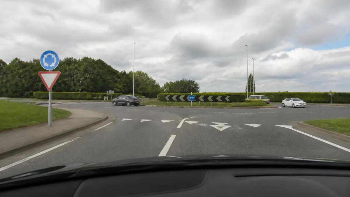 Official Dvsa App vs Third-party Theory Test Apps - DVSA - UK Driving Theory Test certification study resource
