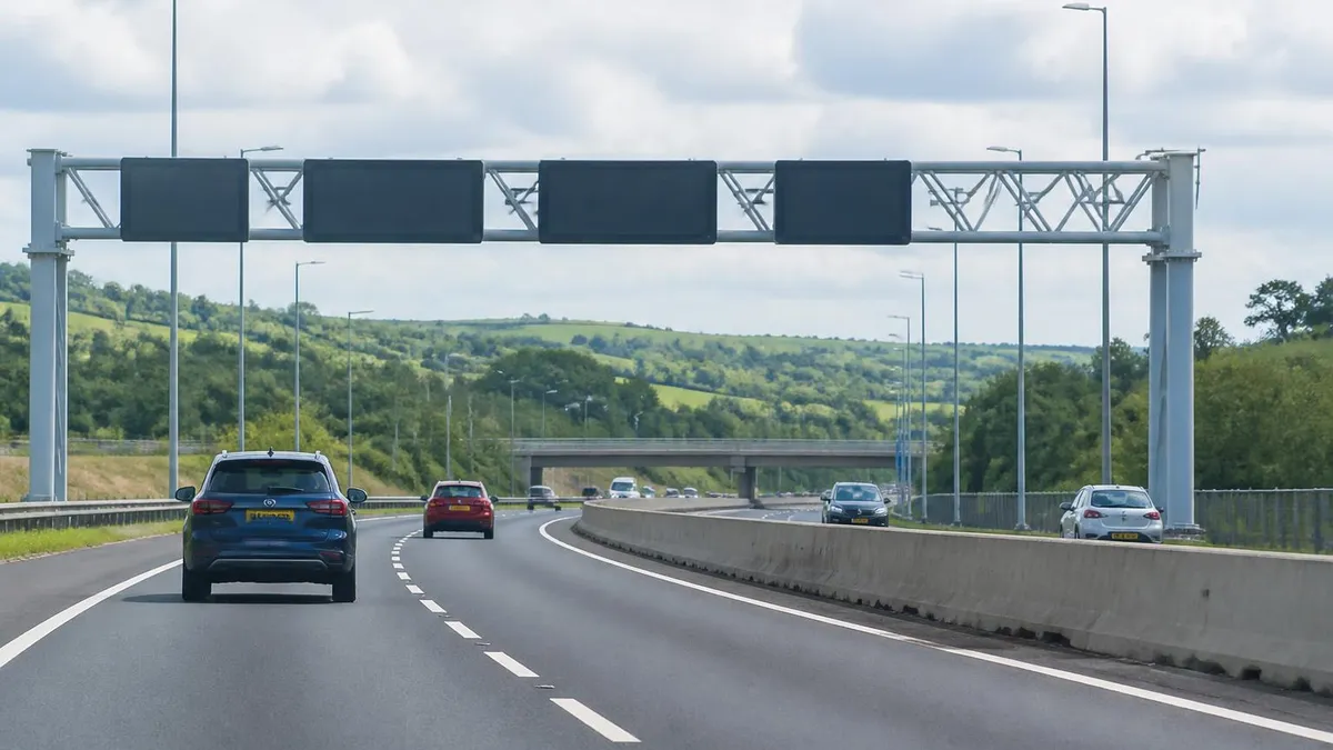 How to Spot Developing Hazards on the Clips - DVSA - UK Driving Theory Test certification study resource