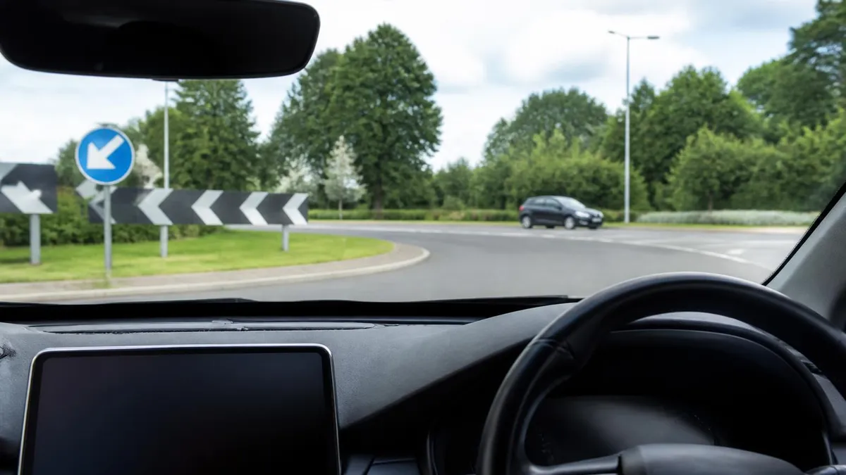 Multiple Choice Section: What to Expect - DVSA - UK Driving Theory Test certification study resource