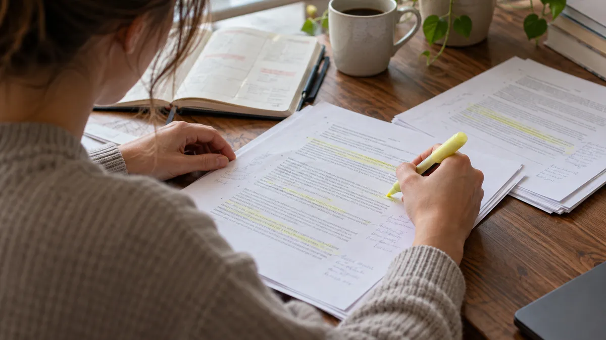 Preguntas De Practica Del Bar - Examen de la Barra — Licencia de Abogado en EE.UU. certification study resource