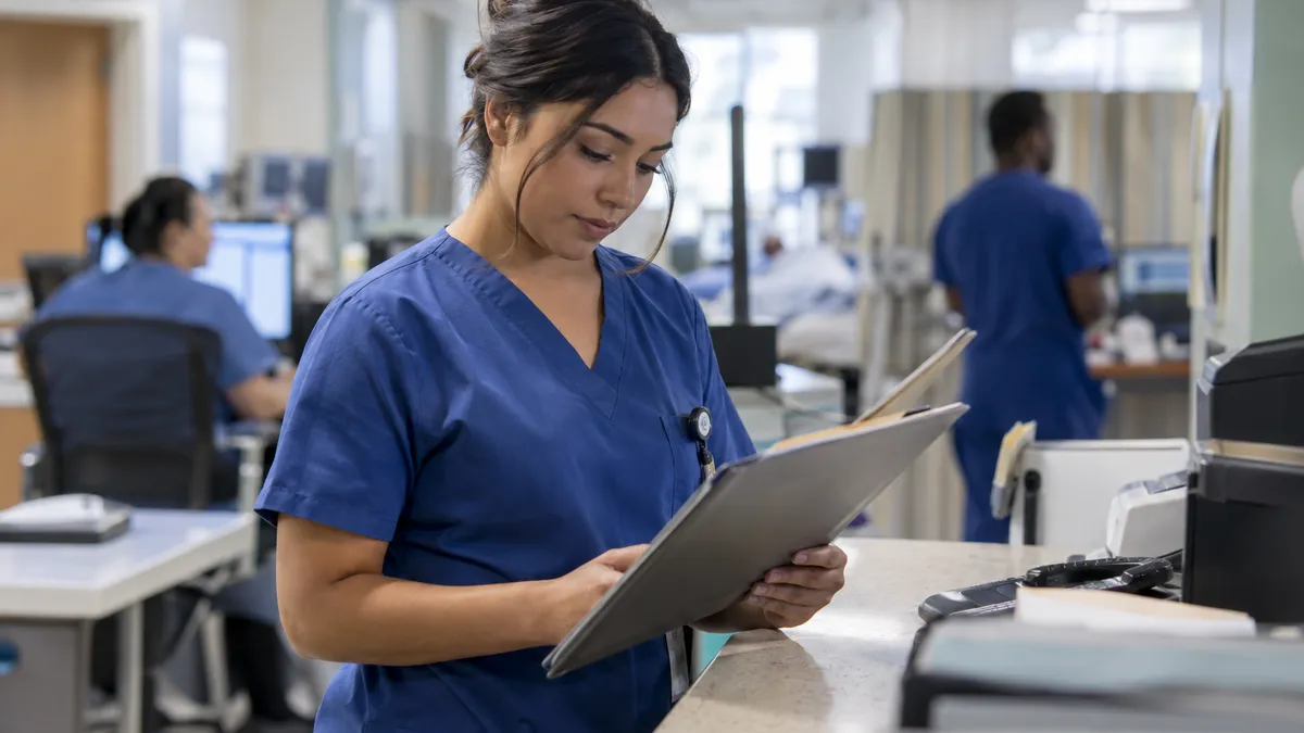 Examen Escrito de CNA: Guía Completa para Aprobar tu Certificación de Auxiliar de Enfermería