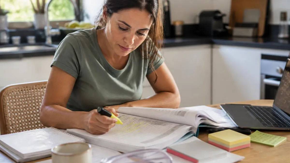 Gramatica De Uso Del Espanol A1 A2 Pdf - DELE A1 certification study resource