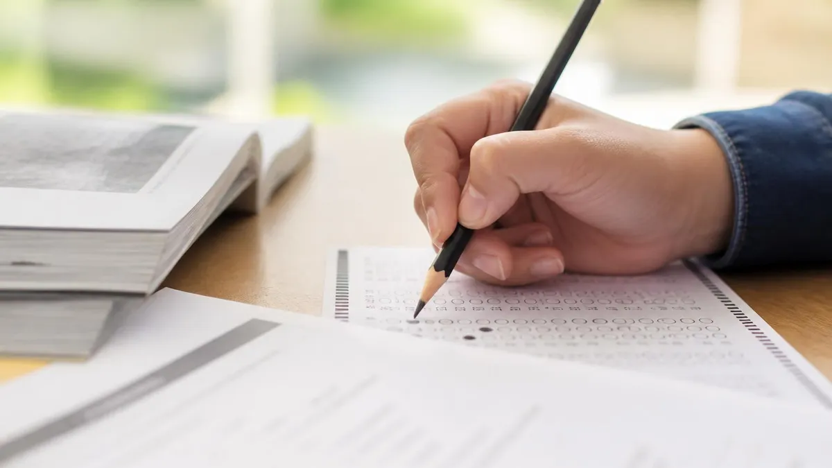Cómo Prepararse para el Examen de Permiso de Conducir en Nueva York en Español