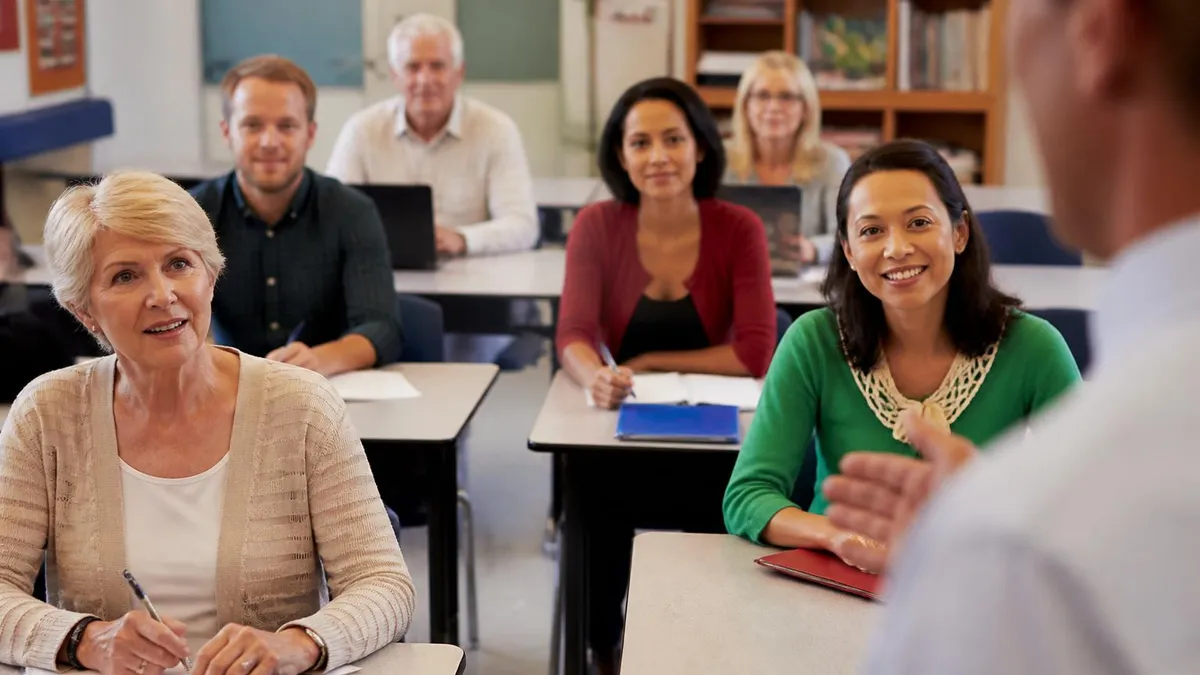 Descripcion Y Preparacion Del Examen GED GED Test - GED en Español - Examen de Equivalencia de Escuela Secundaria certific...