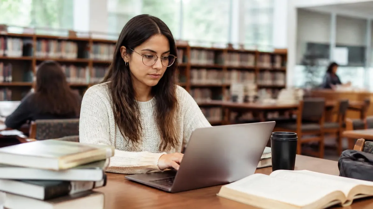 Vales y Descuentos para el Examen GED: Guía Completa para Ahorrar en tu Prueba