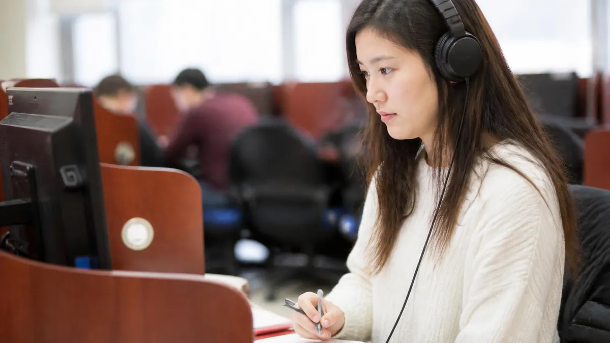 Prácticas de Lectura TOEFL en PDF: Guía Completa para Dominar la Sección de Comprensión Lectora