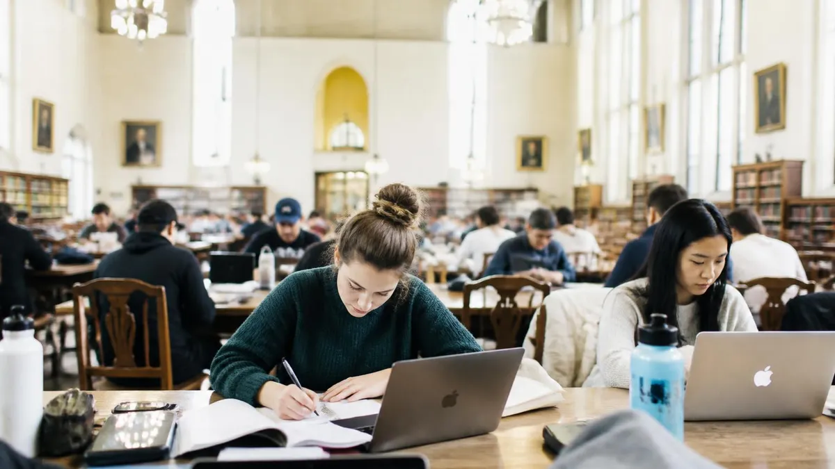 Pruebas De Practica De Comprension Auditiva Del to - TOEFL en Español - Test of English as a Foreign Language certificatio...