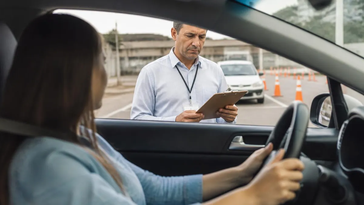 Examen de Manejo DMV: Práctica Gratis en Español