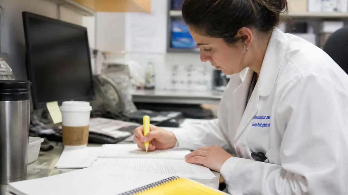 Practice Test - Examen de Auxiliar de Salud en el Hogar (HHA) certification study resource