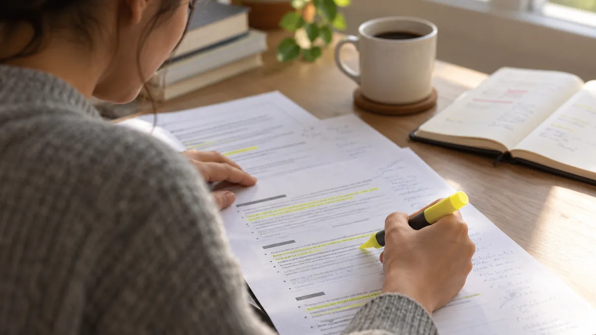 Versant 4 Skills Essential: guía completa del examen, puntaje y práctica 2026