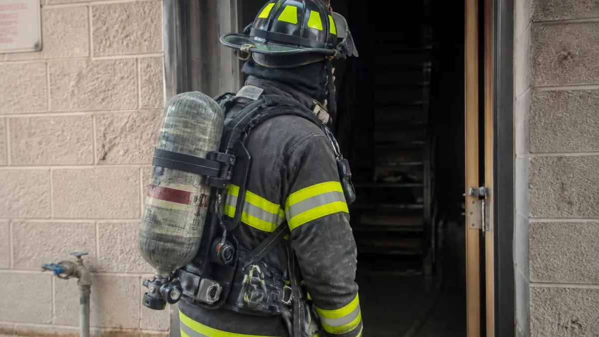 Firefighters Training: Complete Guide to Becoming a Firefighter in the US