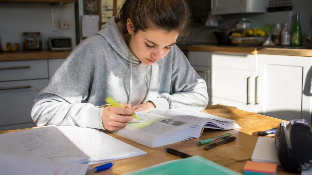 Annales Bac Physique : Guide Complet de Révision et Tests Gratuits 2026 June