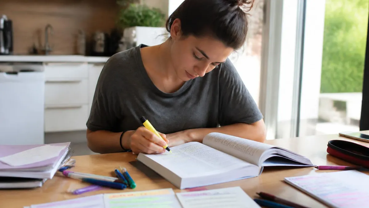 Annales Bac Stmg - Annales du Bac certification study resource