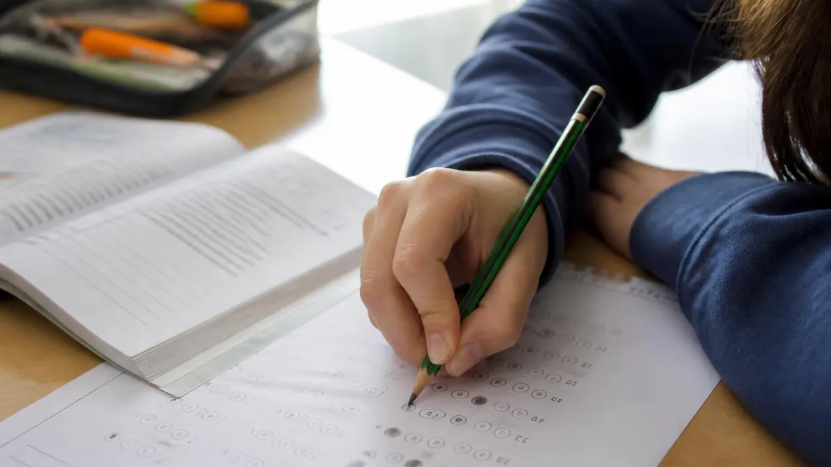 Annales Brevet Histoire Annales Brevet Histoire - Brevet - Annales et Sujets Corrigés du DNB certification study resource