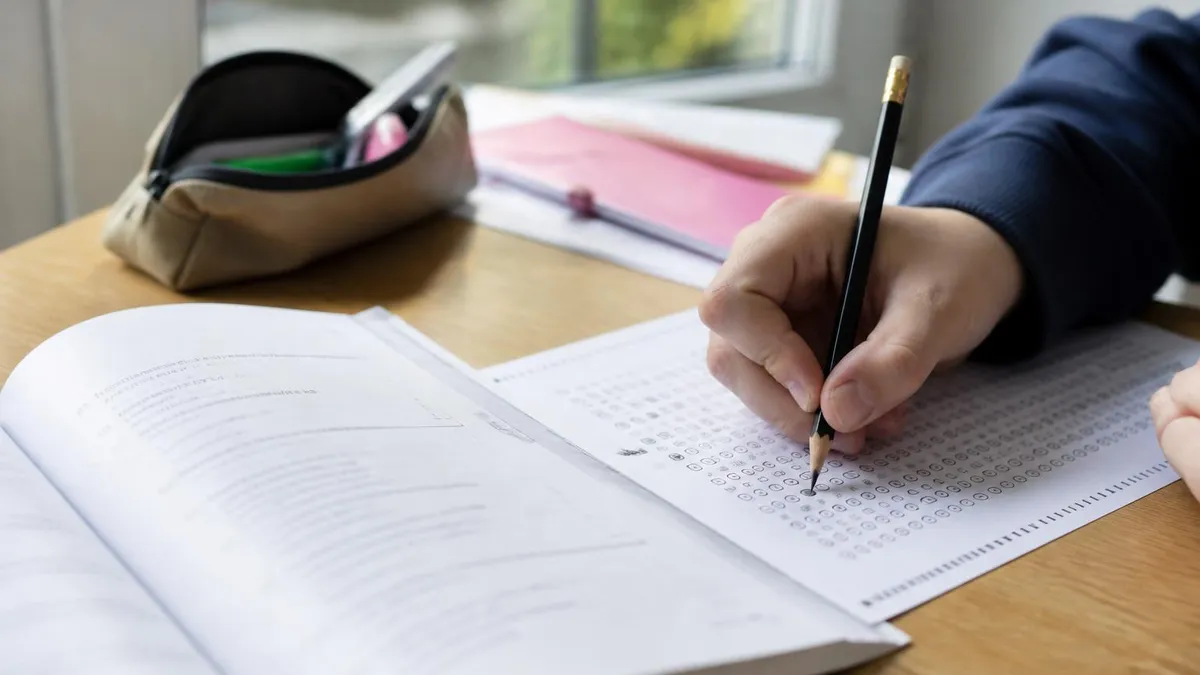 Annales Brevet Maths Brevet Maths - Brevet - Annales et Sujets Corrigés du DNB certification study resource