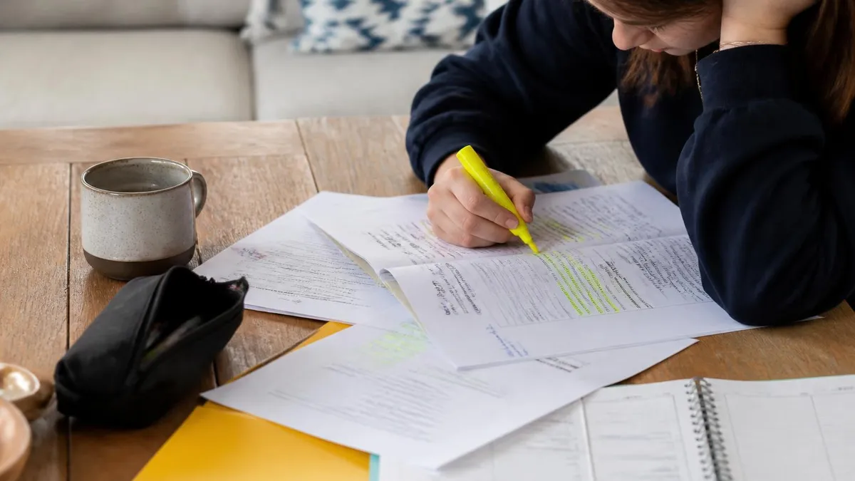 Entrainement Gratuit Au Brevet - Brevet - Annales et Sujets Corrigés du DNB certification study resource