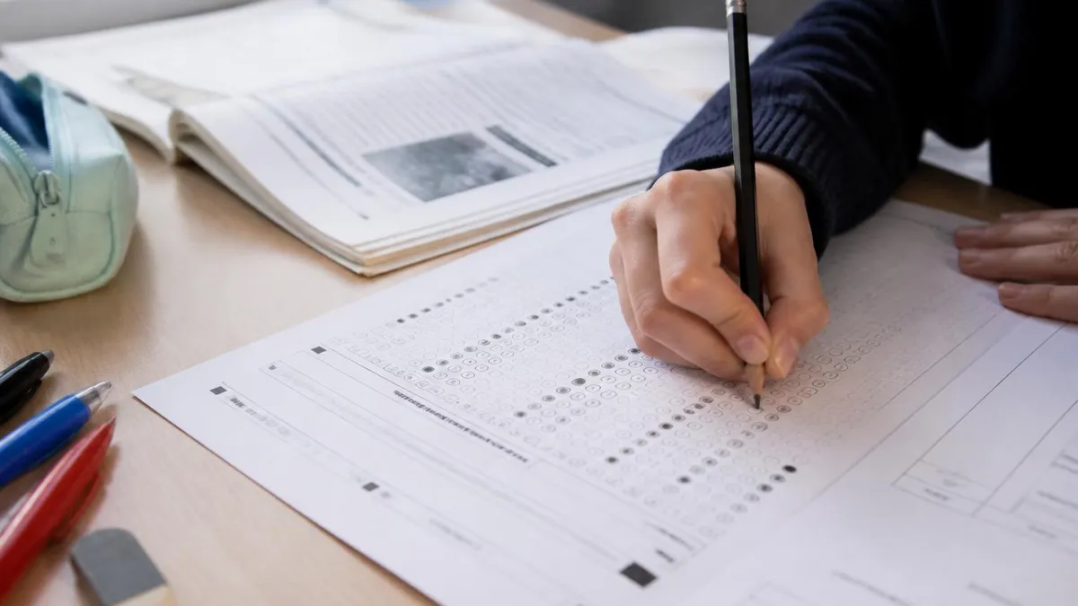 Fiches De Revision Brevet - Brevet - Annales et Sujets Corrigés du DNB certification study resource