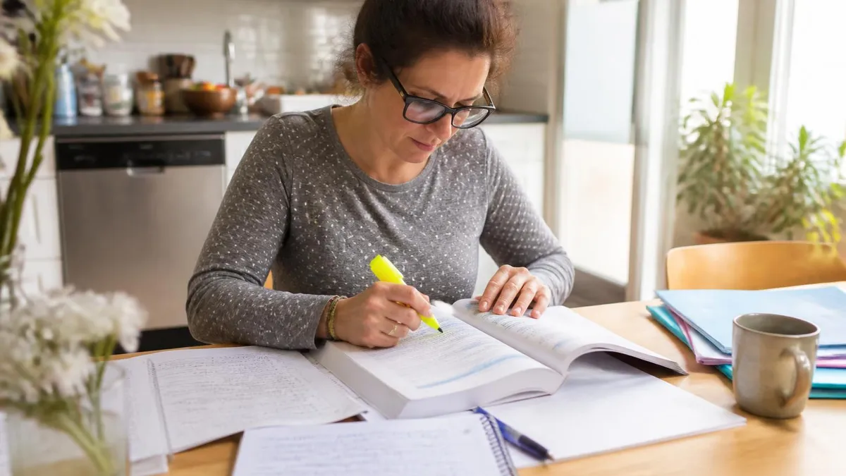 Livre PDF DELF A1 Gratuit : Guide Complet pour Préparer votre Examen 2026 juin
