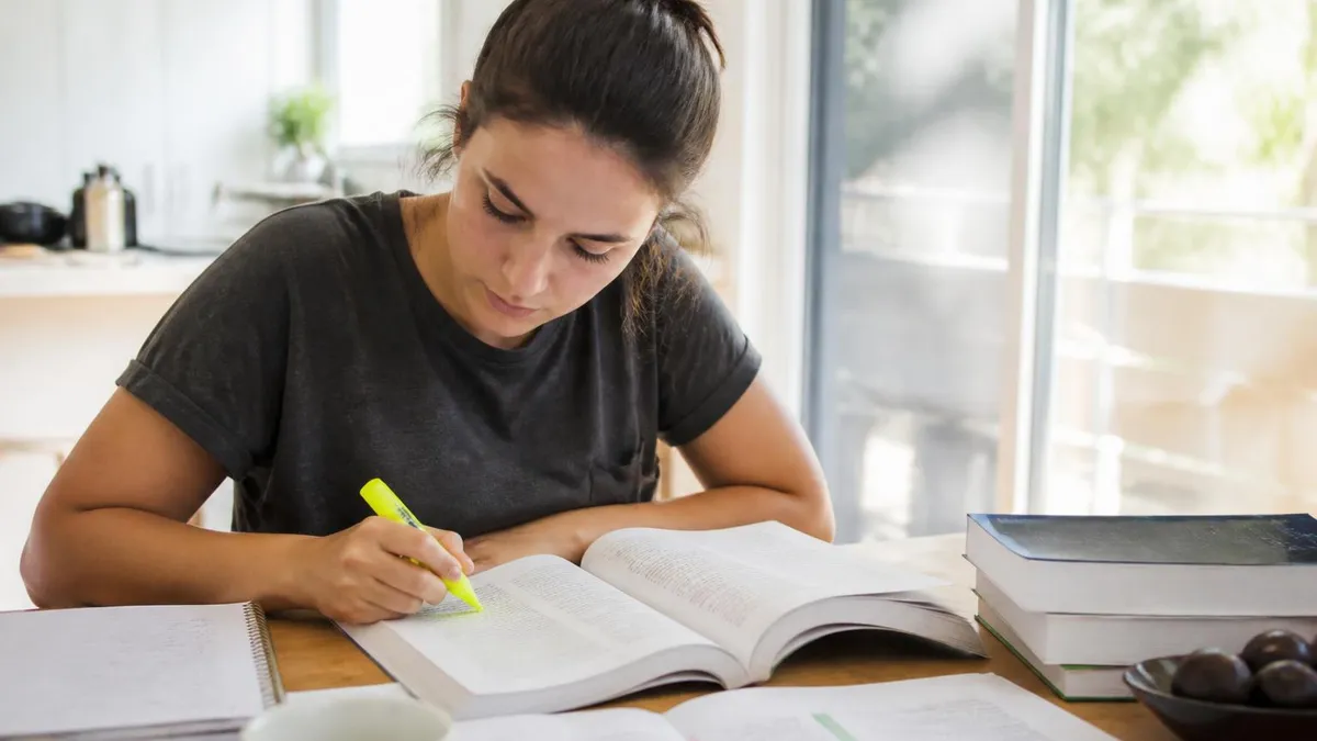 GAMSAT Prep Course: Complete Study Guide to Choosing the Best Course and Acing the Exam