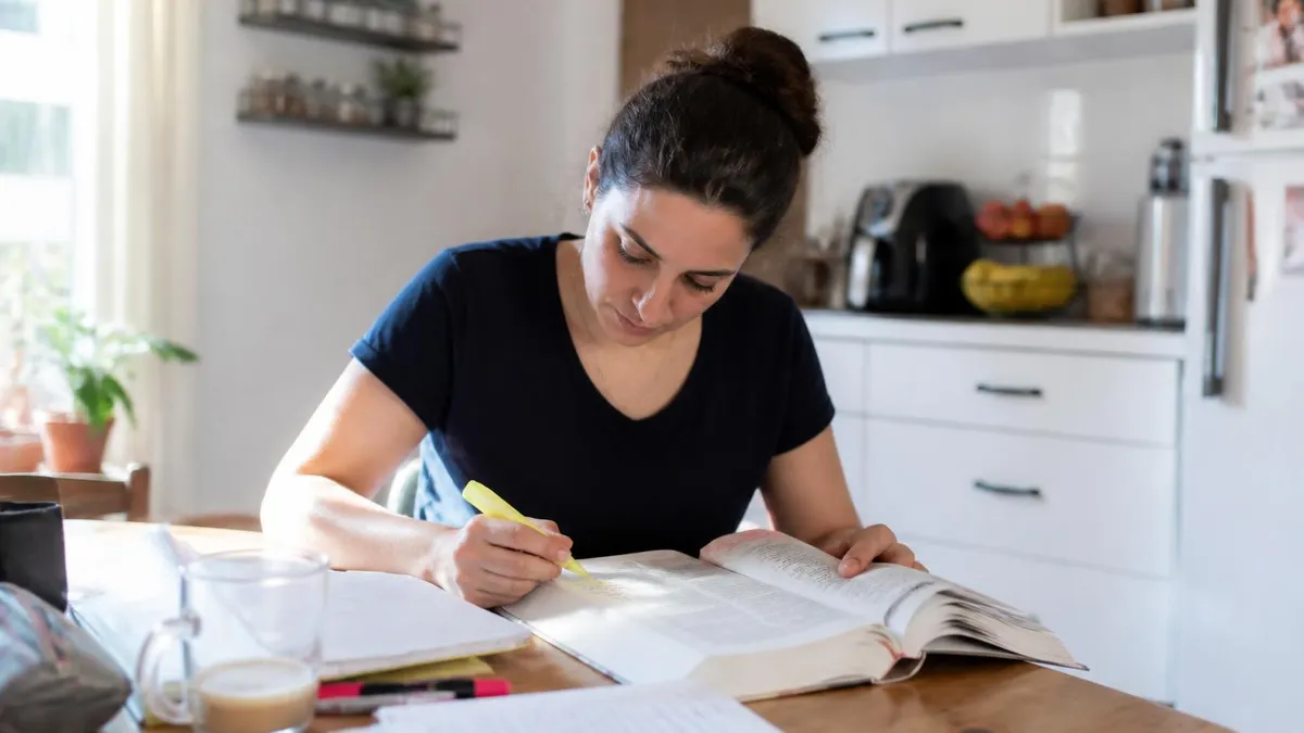 מבחן תיאוריה תרגול — המדריך המלא להצלחה במבחן הנהיגה 2026 אוגוסט