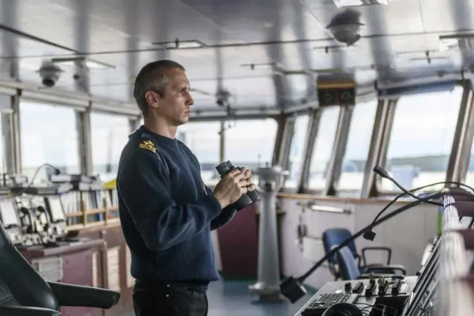 Deck Officer With Binoculars Nav - Blog study guide