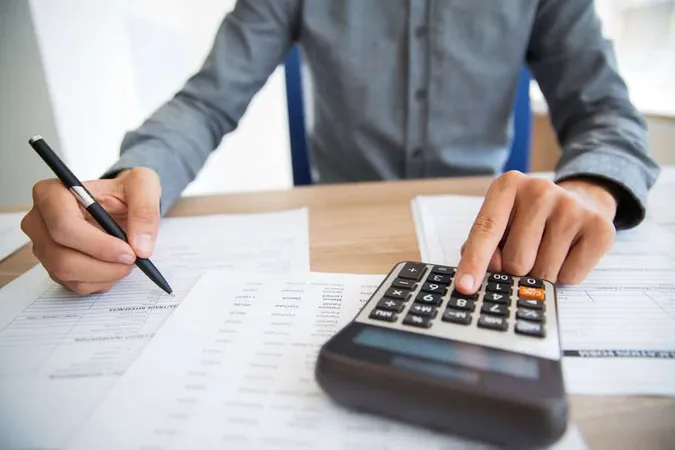 Man Income Analyzing Pushing But - Blog study guide