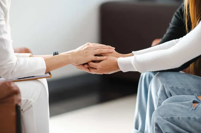 Psychologist Holding Hands Provi - Blog study guide