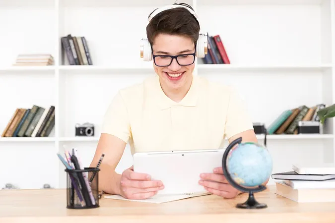 Teenage Student Glasses Sitting - Blog study guide