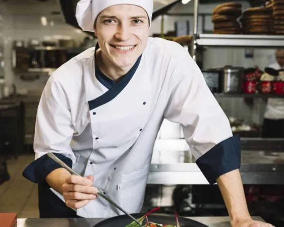 Happy Cook Putting Spinach Plate With Salad R70gcct29qi9w0zk6ztddhis4iup1sdwhkptfyqhj4 - Certified Chef de Cuisine study guide