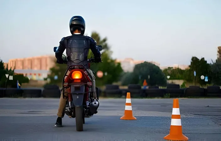 Motorcycle License X - New Zealand Motorbike Driving Test study guide