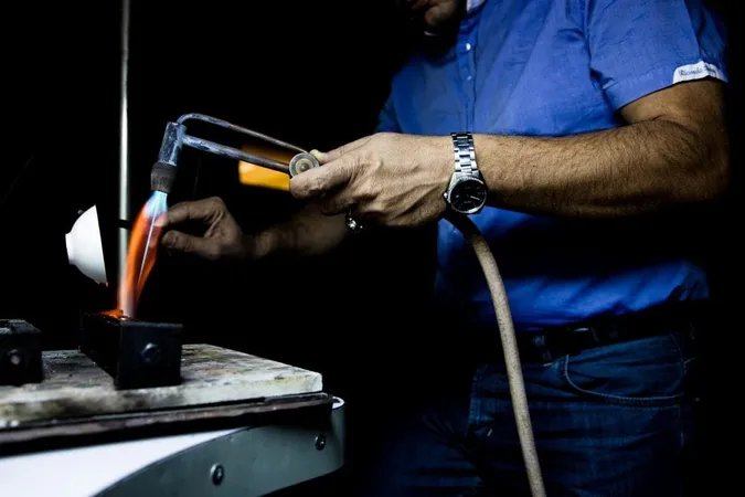 Master Working With High Temperature Atelier X - Submerged Arc Welding Certification study guide