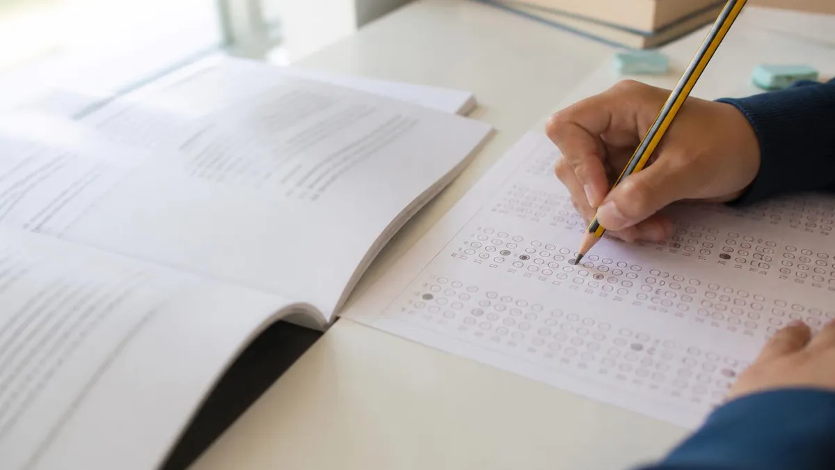 Concorso Pubblico per OSS: Guida Completa alla Preparazione con Quiz e Simulazioni