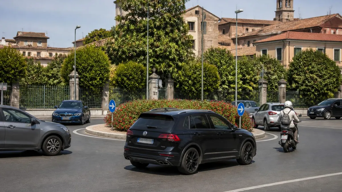 Quiz Patente B Per Argomento - Quiz Patente B - Esame Teoria Patente Auto certification study resource