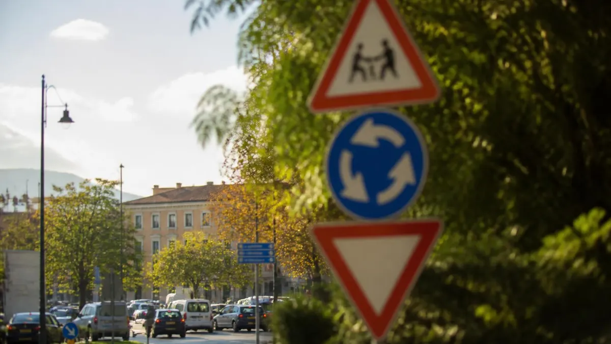 Trucchi per il Quiz della Patente B 2026 June: Strategie, Errori da Evitare e Tecniche per Superare l'Esame Teorico al Primo Tentativo