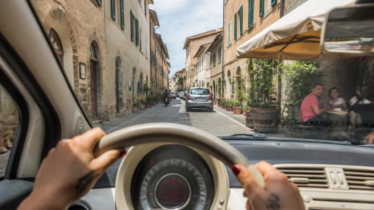Quiz Patente B: Guida Completa per Superare l'Esame di Teoria in Italia