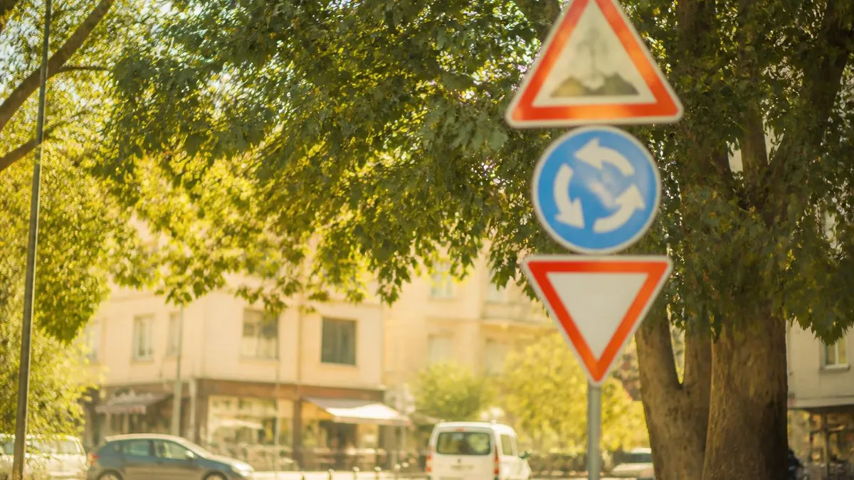 Quiz Patente SIDA: Come Prepararsi con il Sistema SIDRA e Superare l'Esame di Teoria